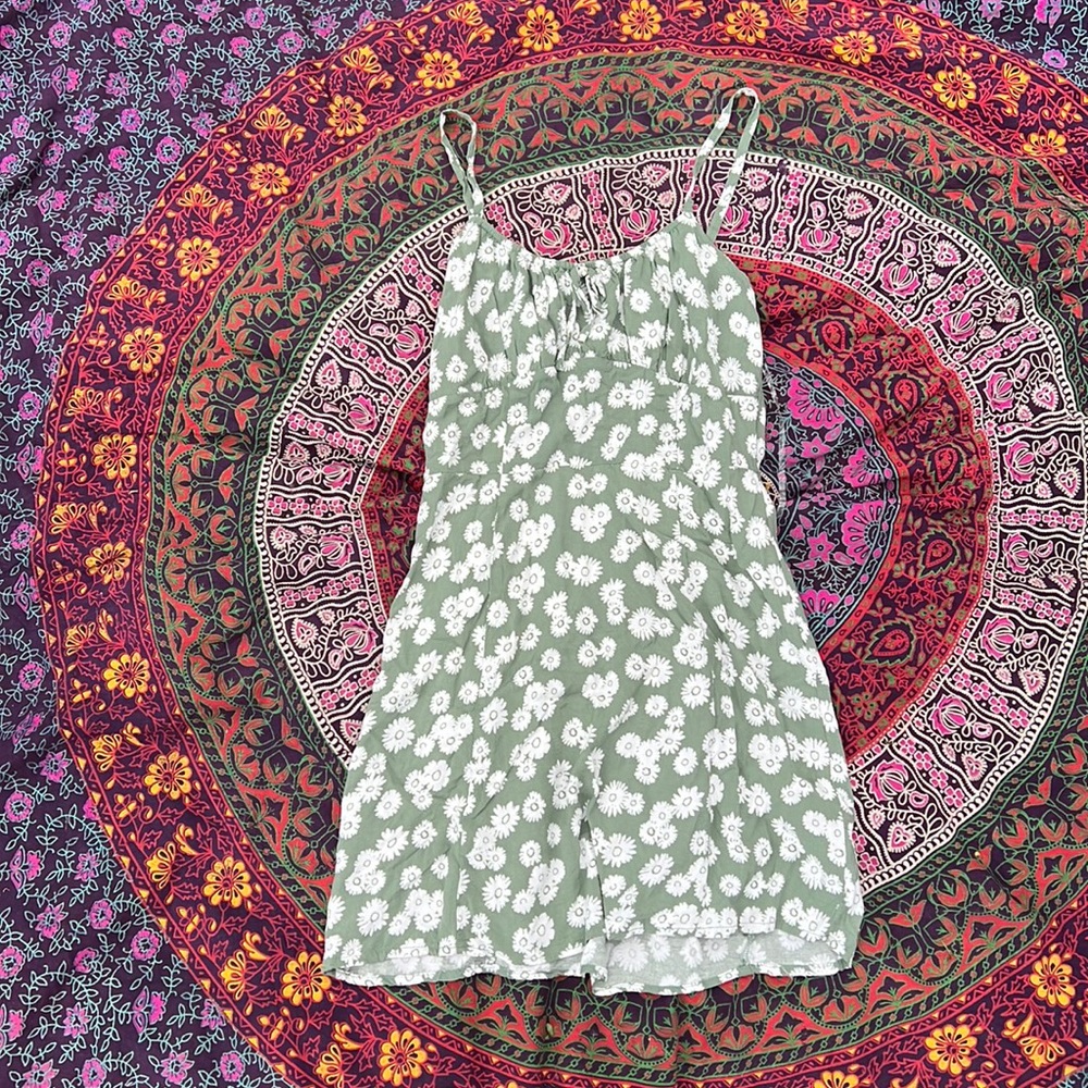 Flowery dress with ruched top